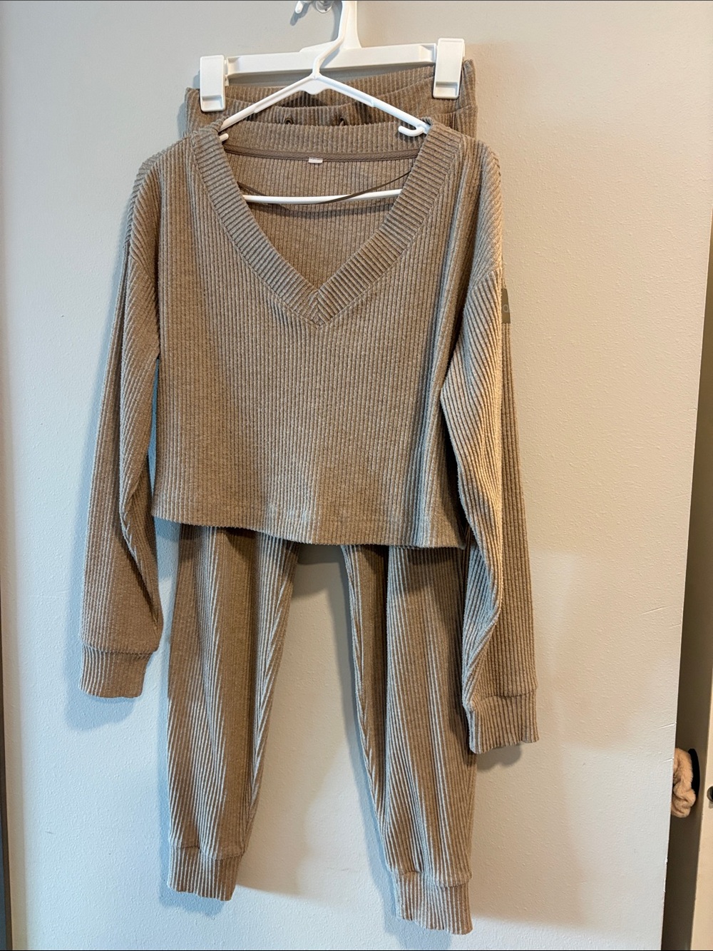 ALO Yoga Ribbed Two-Piece Set in Taupe
